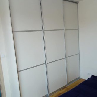 Vestavná skříň do ložnice